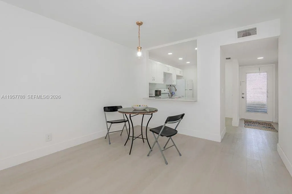 10434 Sunrise Lakes Blvd 109, Sunrise, Florida 333, Sunrise, Florida 33322, 2 Bedrooms Bedrooms, ,2 BathroomsBathrooms,Residential,For Sale,10434 Sunrise Lakes Blvd 109, Sunrise, Florida 333,A11957780