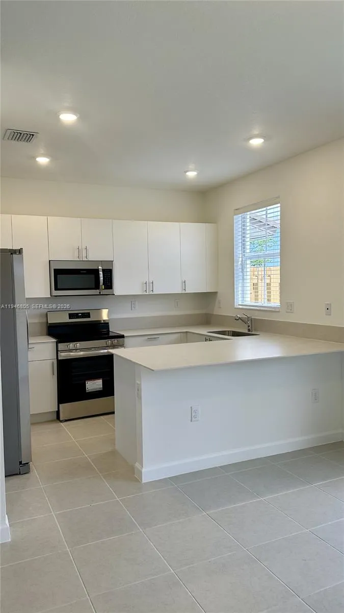 2713 Se 26 Rd ., Homestead, Florida 33035, Homestead, Florida 33035, 3 Bedrooms Bedrooms, ,2 BathroomsBathrooms,Residential Lease,For Rent,2713 Se 26 Rd ., Homestead, Florida 33035,A11946805