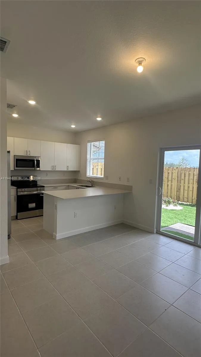 2713 Se 26 Rd ., Homestead, Florida 33035, Homestead, Florida 33035, 3 Bedrooms Bedrooms, ,2 BathroomsBathrooms,Residential Lease,For Rent,2713 Se 26 Rd ., Homestead, Florida 33035,A11946805