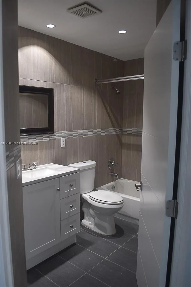 9763 Nw 37th St, Sunrise, Florida 33351, Sunrise, Florida 33351, 4 Bedrooms Bedrooms, ,3 BathroomsBathrooms,Residential,For Sale,9763 Nw 37th St, Sunrise, Florida 33351,A11958653