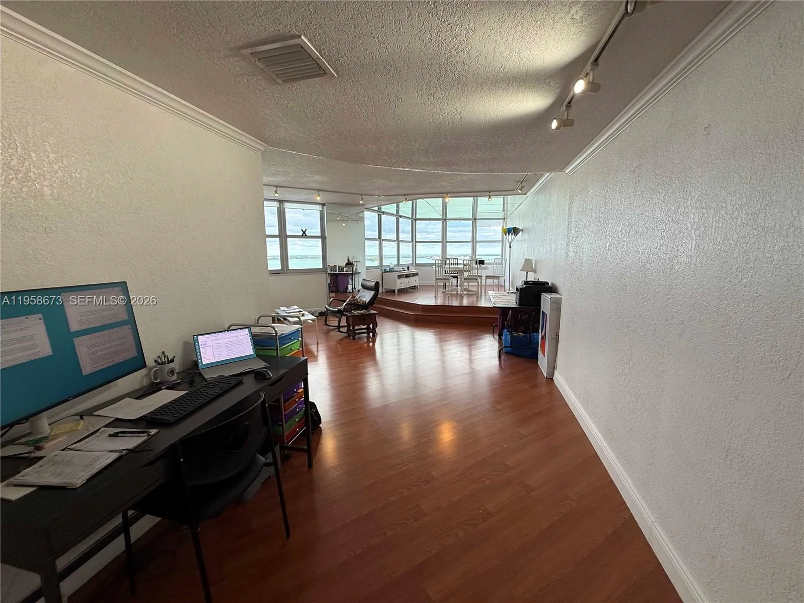 999 Brickell Bay Dr 2002, Miami, Florida 33131, Miami, Florida 33131, 1 Bedroom Bedrooms, ,2 BathroomsBathrooms,Residential,For Sale,999 Brickell Bay Dr 2002, Miami, Florida 33131,A11958673