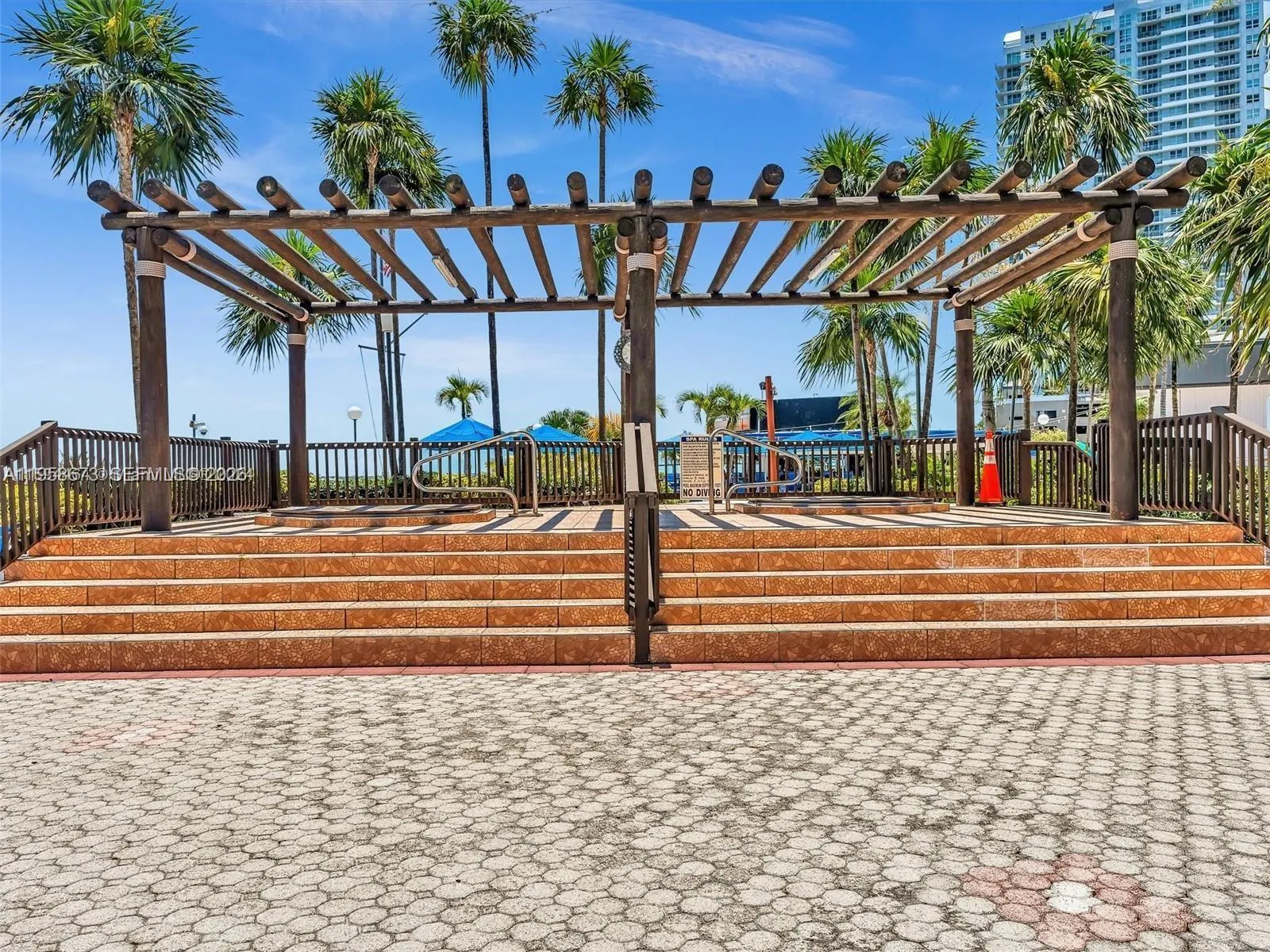 999 Brickell Bay Dr 2002, Miami, Florida 33131, Miami, Florida 33131, 1 Bedroom Bedrooms, ,2 BathroomsBathrooms,Residential,For Sale,999 Brickell Bay Dr 2002, Miami, Florida 33131,A11958673