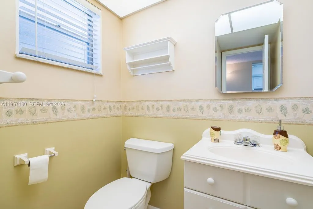 Half bath/Guest bath