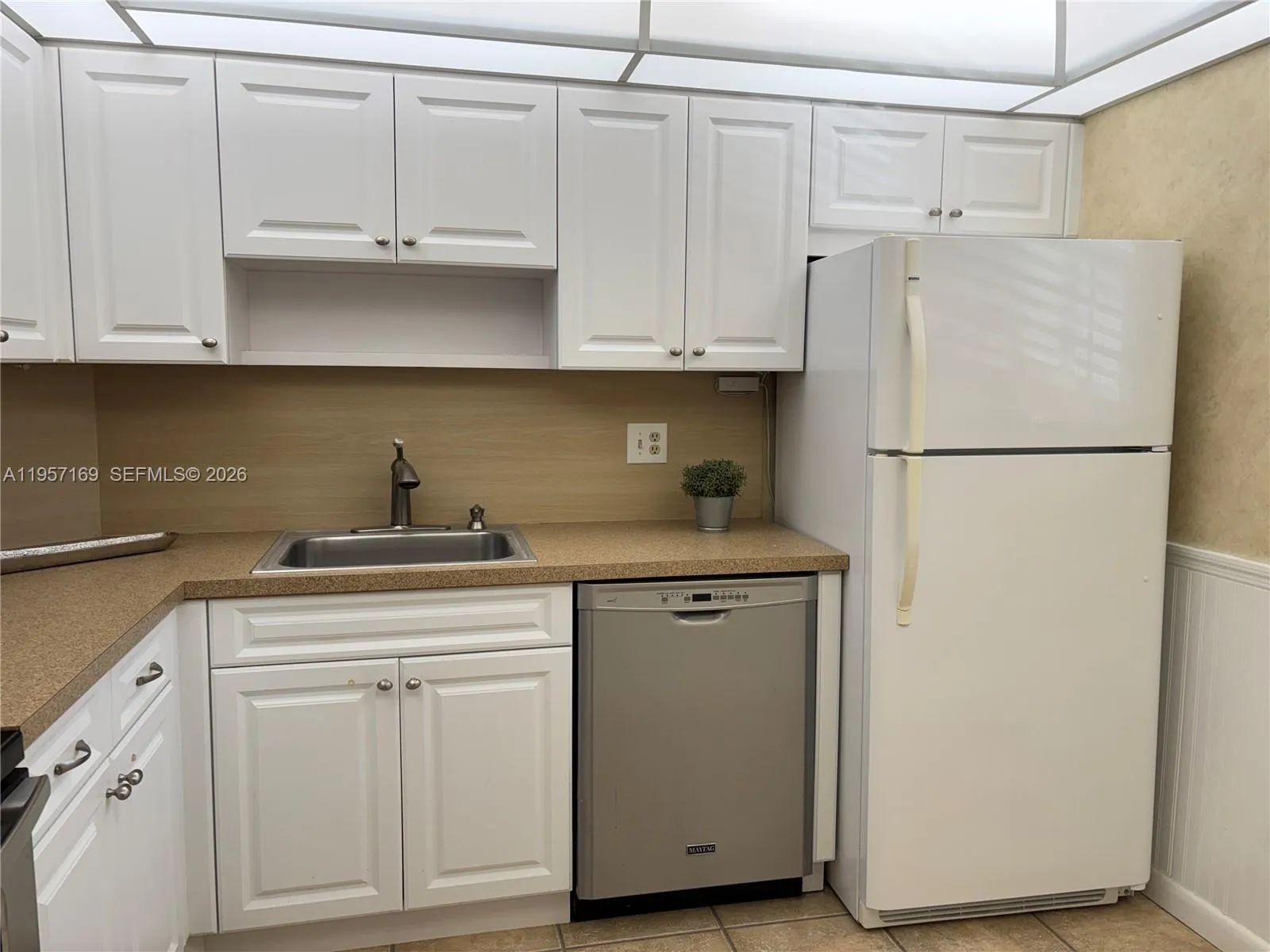 151 Berkley Rd 208, Hollywood, Florida 33024, Hollywood, Florida 33024, 1 Bedroom Bedrooms, ,1 BathroomBathrooms,Residential Lease,For Rent,151 Berkley Rd 208, Hollywood, Florida 33024,A11957169