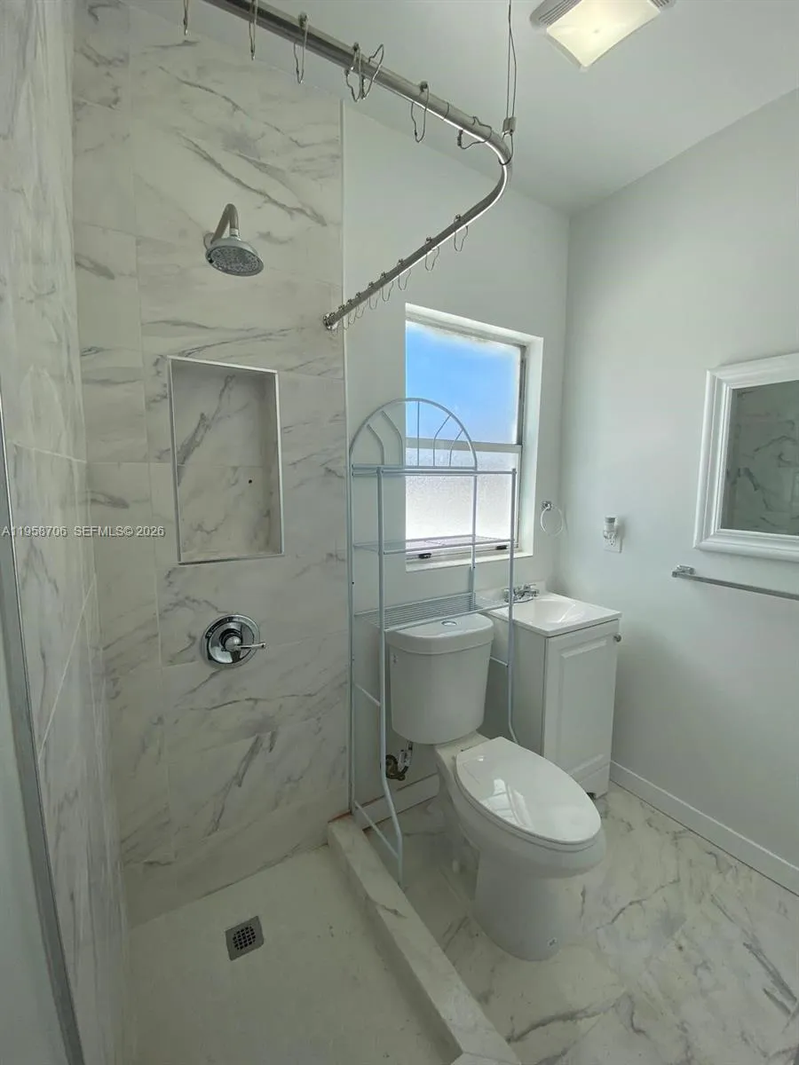 2126 Nw Flagler Ter 6, Miami, Florida 33125, Miami, Florida 33125, 1 Bedroom Bedrooms, ,1 BathroomBathrooms,Residential Lease,For Rent,2126 Nw Flagler Ter 6, Miami, Florida 33125,A11958706