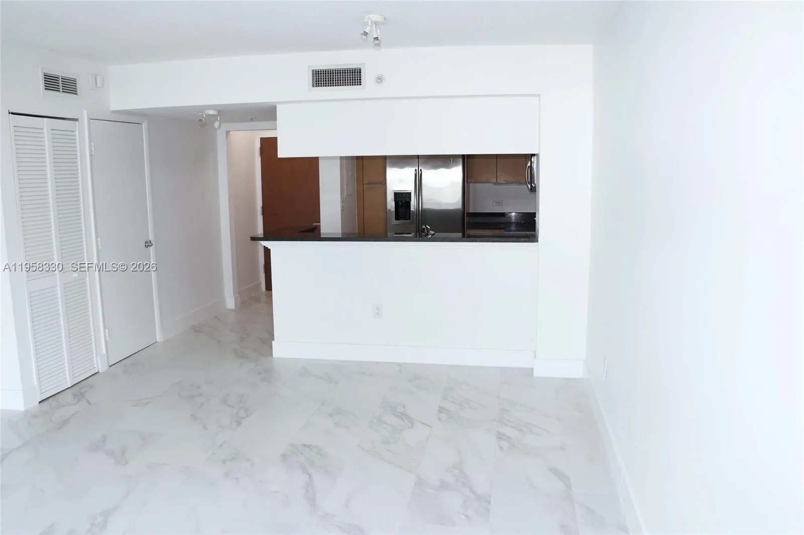 31 Se 5th St 507, Miami, Florida 33131, Miami, Florida 33131, 1 Bedroom Bedrooms, ,1 BathroomBathrooms,Residential Lease,For Rent,31 Se 5th St 507, Miami, Florida 33131,A11958330