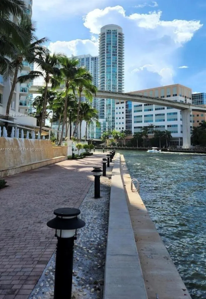 31 Se 5th St 507, Miami, Florida 33131, Miami, Florida 33131, 1 Bedroom Bedrooms, ,1 BathroomBathrooms,Residential Lease,For Rent,31 Se 5th St 507, Miami, Florida 33131,A11958330