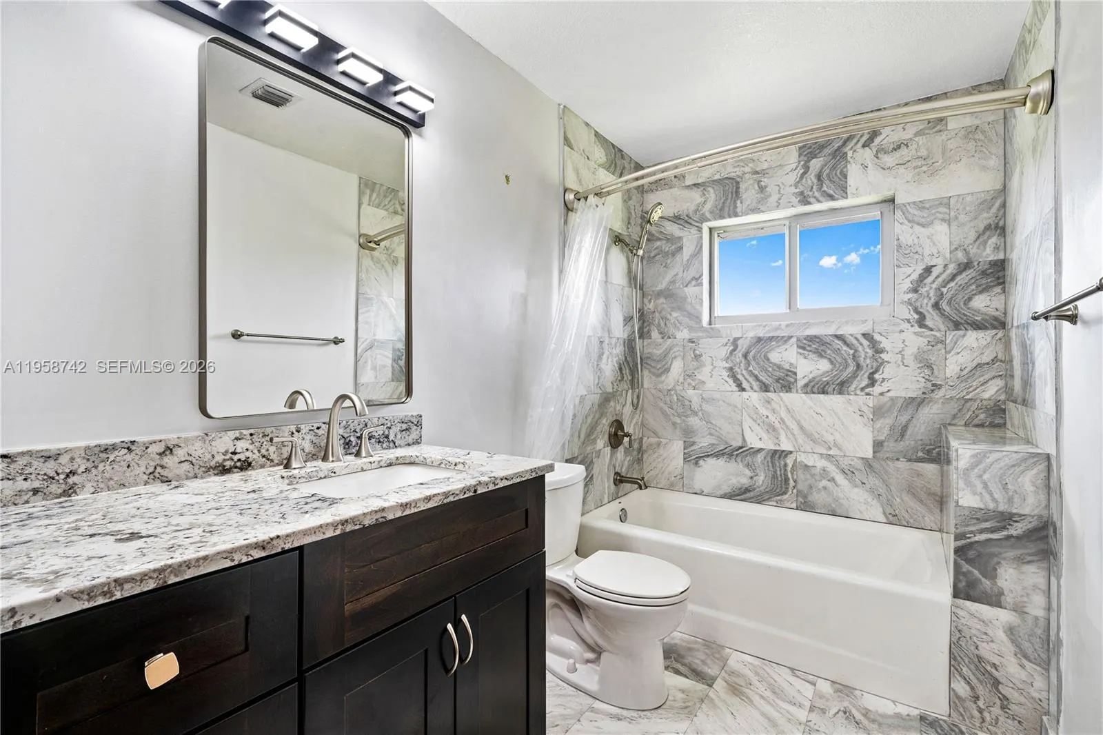 20520 Sw 190th St, Miami, Florida 33187, Miami, Florida 33187, 4 Bedrooms Bedrooms, ,3 BathroomsBathrooms,Residential,For Sale,20520 Sw 190th St, Miami, Florida 33187,A11958742