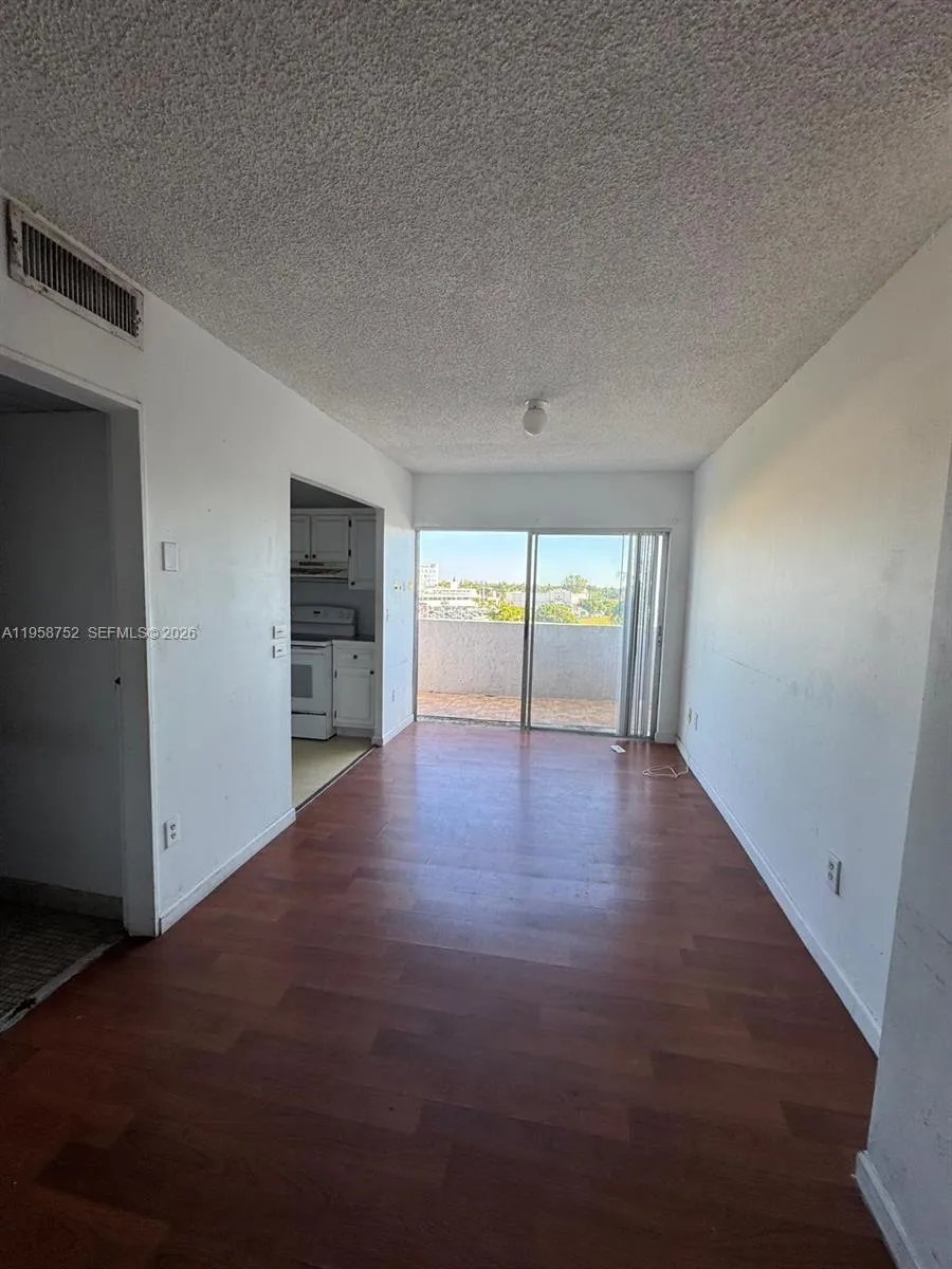 7801 Ne 4th Ct 516, Miami, Florida 33138, Miami, Florida 33138, 2 Bedrooms Bedrooms, ,1 BathroomBathrooms,Residential,For Sale,7801 Ne 4th Ct 516, Miami, Florida 33138,A11958752