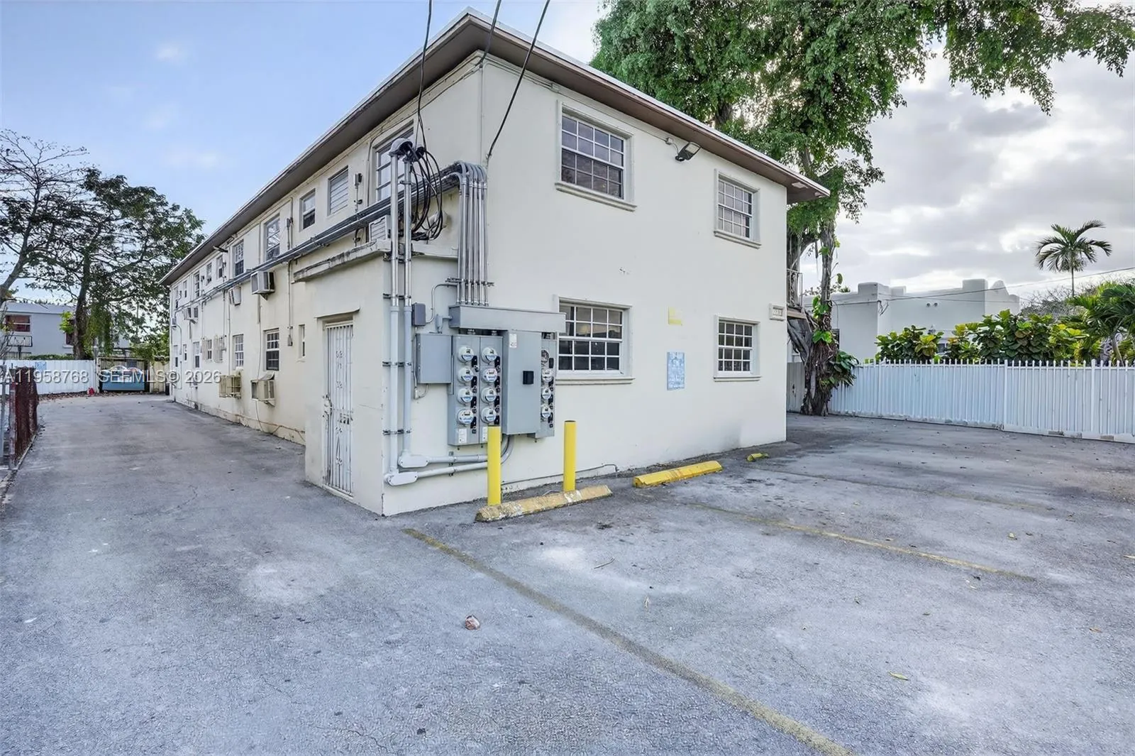 1736 Nw 19th St, Miami, Florida 33125, Miami, Florida 33125, ,Residential Income,For Sale,1736 Nw 19th St, Miami, Florida 33125,A11958768