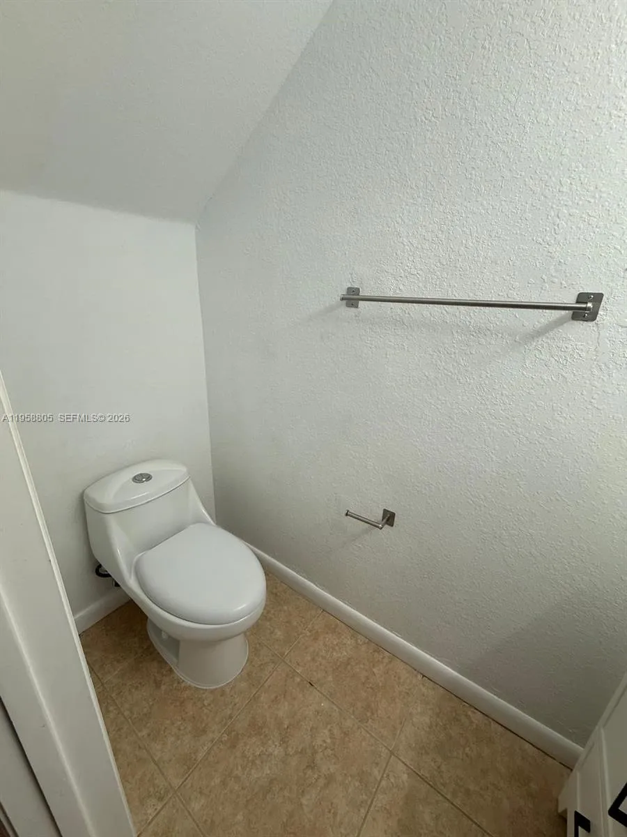 11603 Nw 89th St 215, Doral, Florida 33178, Doral, Florida 33178, 2 Bedrooms Bedrooms, ,2 BathroomsBathrooms,Residential Lease,For Rent,11603 Nw 89th St 215, Doral, Florida 33178,A11958805