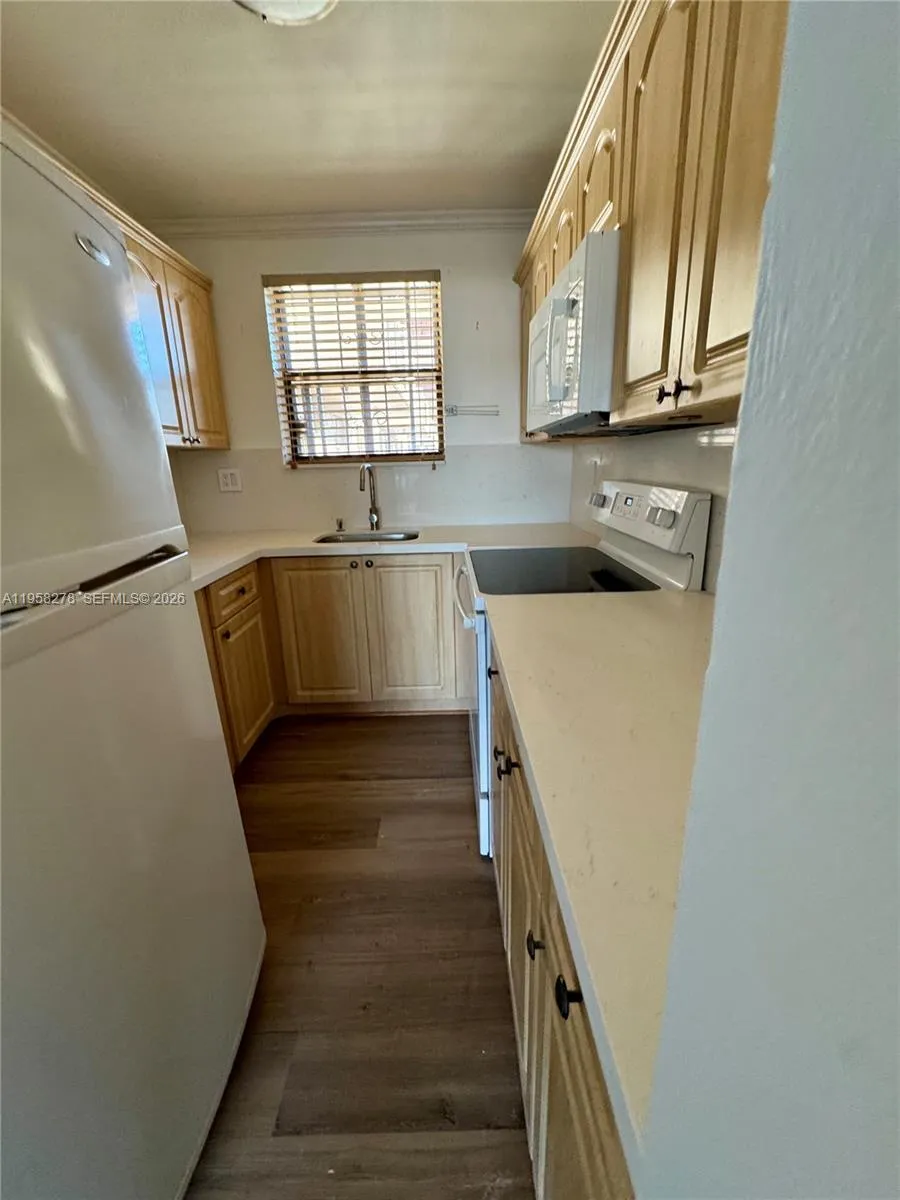 1101 Sw 122nd Ave 302, Miami, Florida 33184, Miami, Florida 33184, 2 Bedrooms Bedrooms, ,2 BathroomsBathrooms,Residential Lease,For Rent,1101 Sw 122nd Ave 302, Miami, Florida 33184,A11958278