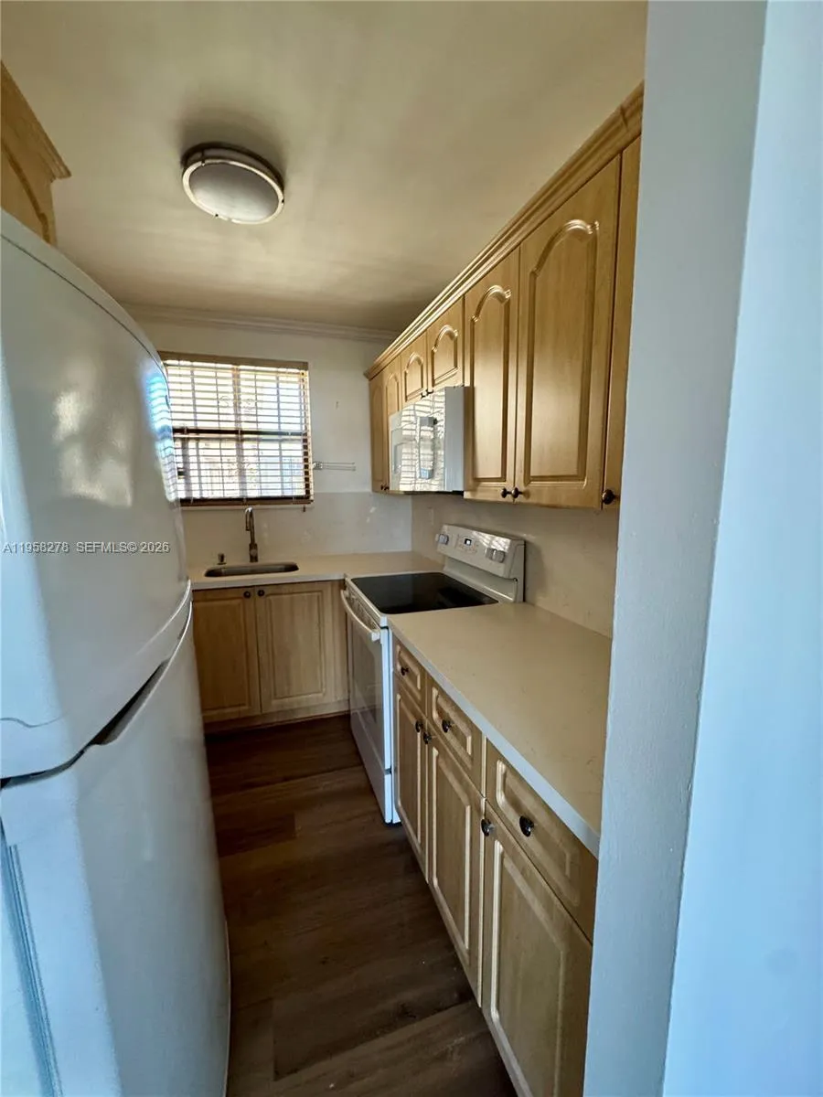 1101 Sw 122nd Ave 302, Miami, Florida 33184, Miami, Florida 33184, 2 Bedrooms Bedrooms, ,2 BathroomsBathrooms,Residential Lease,For Rent,1101 Sw 122nd Ave 302, Miami, Florida 33184,A11958278