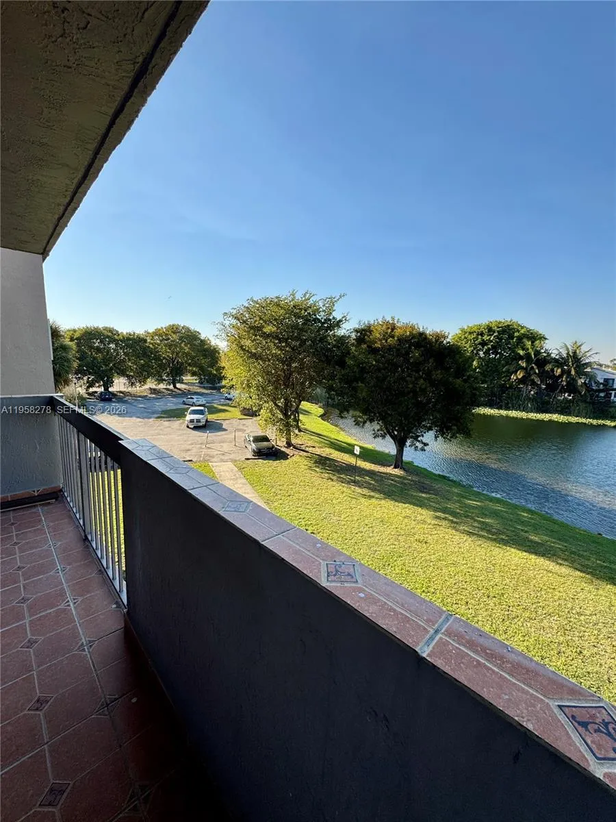 1101 Sw 122nd Ave 302, Miami, Florida 33184, Miami, Florida 33184, 2 Bedrooms Bedrooms, ,2 BathroomsBathrooms,Residential Lease,For Rent,1101 Sw 122nd Ave 302, Miami, Florida 33184,A11958278