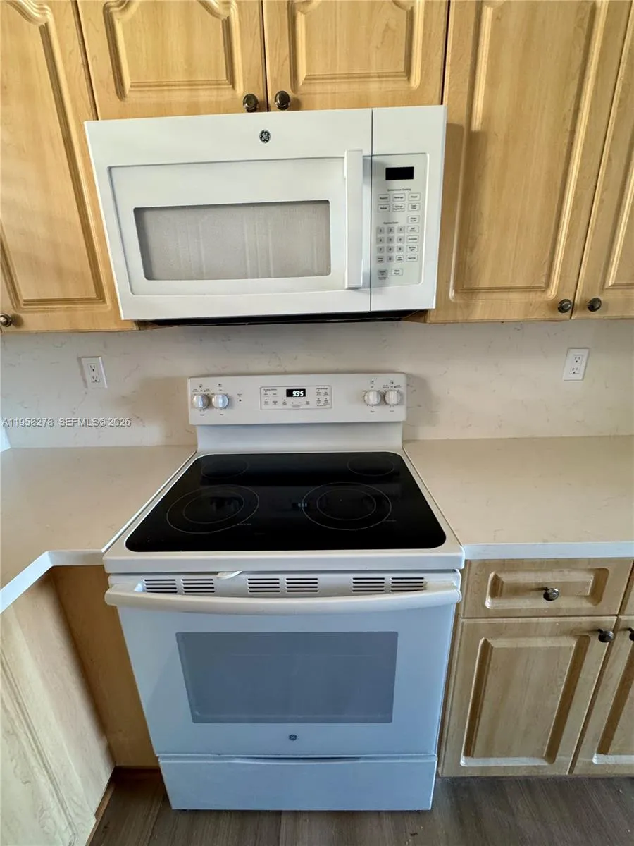 1101 Sw 122nd Ave 302, Miami, Florida 33184, Miami, Florida 33184, 2 Bedrooms Bedrooms, ,2 BathroomsBathrooms,Residential Lease,For Rent,1101 Sw 122nd Ave 302, Miami, Florida 33184,A11958278