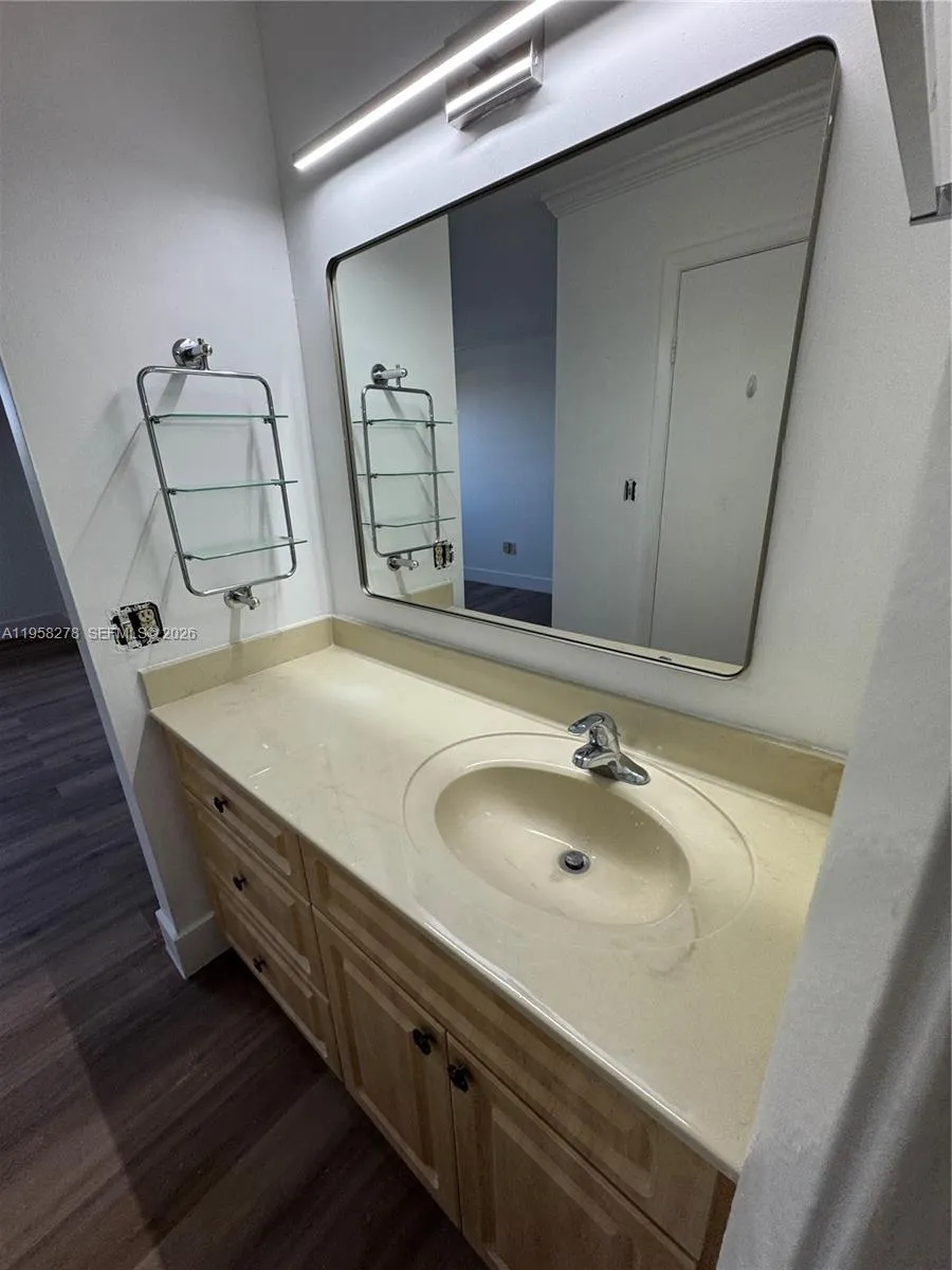 1101 Sw 122nd Ave 302, Miami, Florida 33184, Miami, Florida 33184, 2 Bedrooms Bedrooms, ,2 BathroomsBathrooms,Residential Lease,For Rent,1101 Sw 122nd Ave 302, Miami, Florida 33184,A11958278
