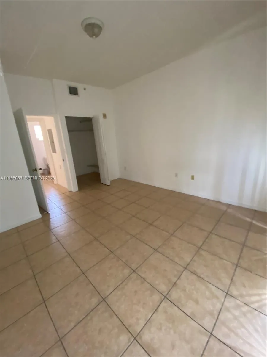 650 Palm Ave 4-a8, Hialeah, Florida 33010, Hialeah, Florida 33010, 1 Bedroom Bedrooms, ,1 BathroomBathrooms,Residential,For Sale,650 Palm Ave 4-a8, Hialeah, Florida 33010,A11958856