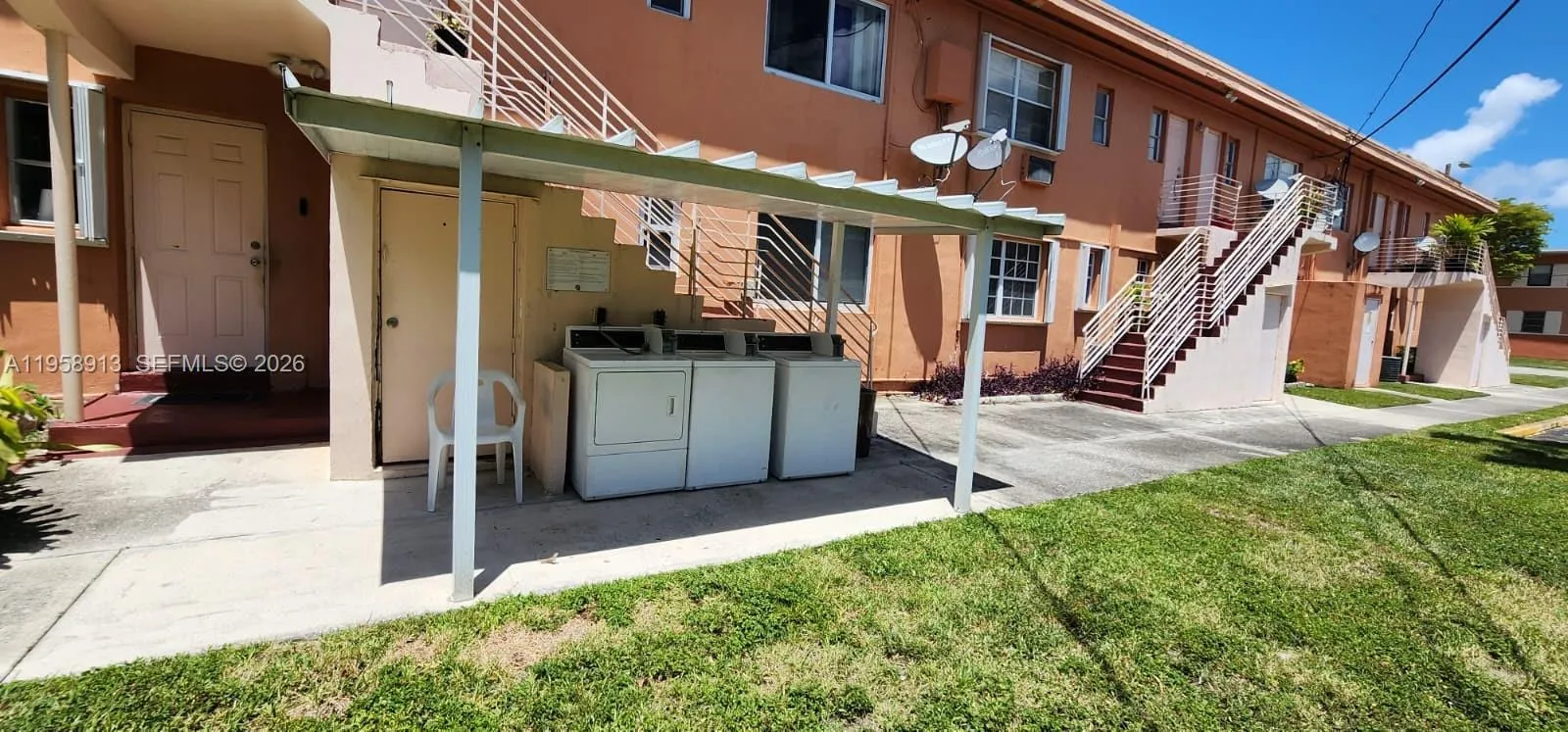 3670 Sw 10th St 10b, Miami, Florida 33135, Miami, Florida 33135, 2 Bedrooms Bedrooms, ,1 BathroomBathrooms,Residential Lease,For Rent,3670 Sw 10th St 10b, Miami, Florida 33135,A11958913