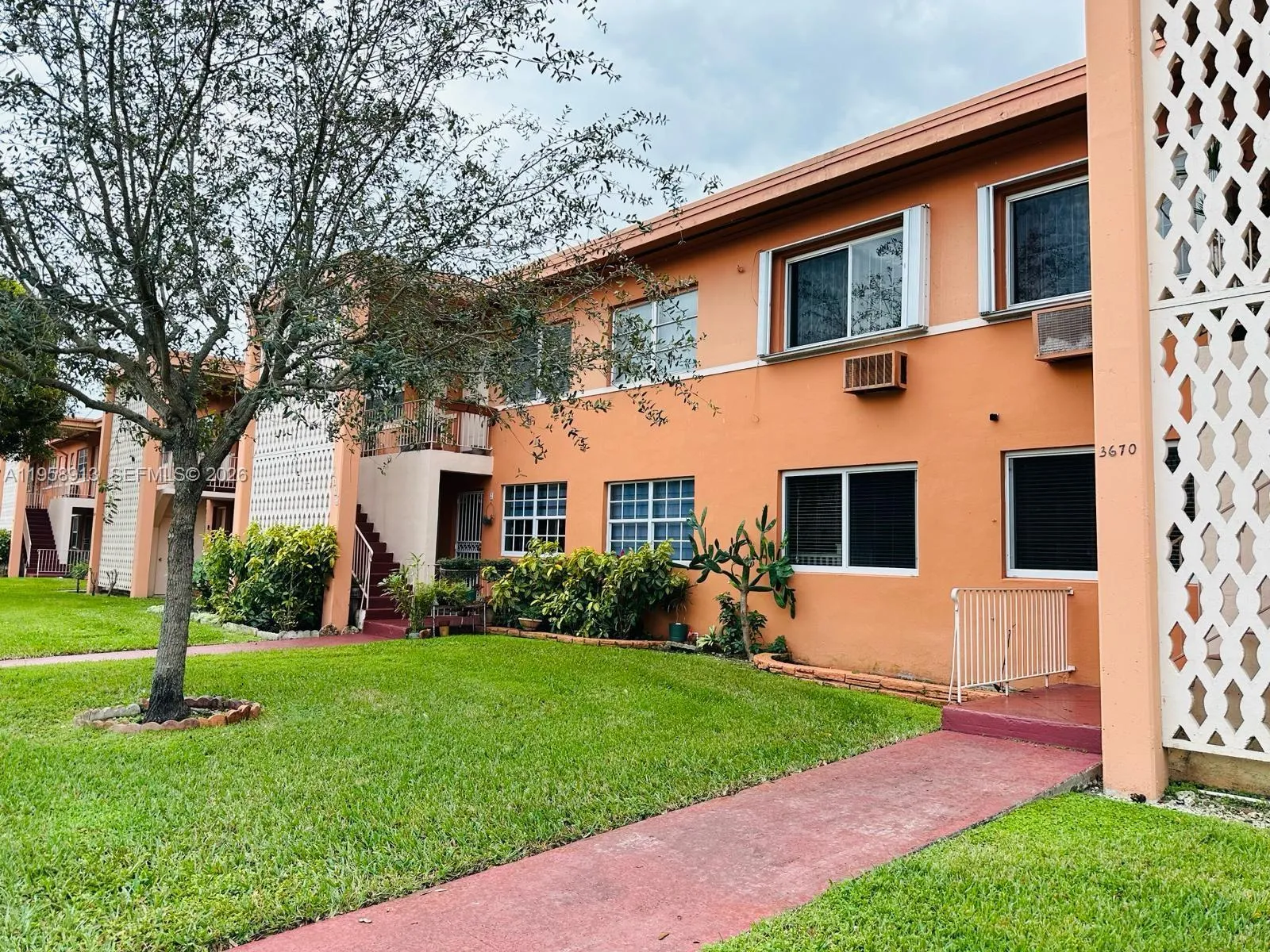 3670 Sw 10th St 10b, Miami, Florida 33135, Miami, Florida 33135, 2 Bedrooms Bedrooms, ,1 BathroomBathrooms,Residential Lease,For Rent,3670 Sw 10th St 10b, Miami, Florida 33135,A11958913