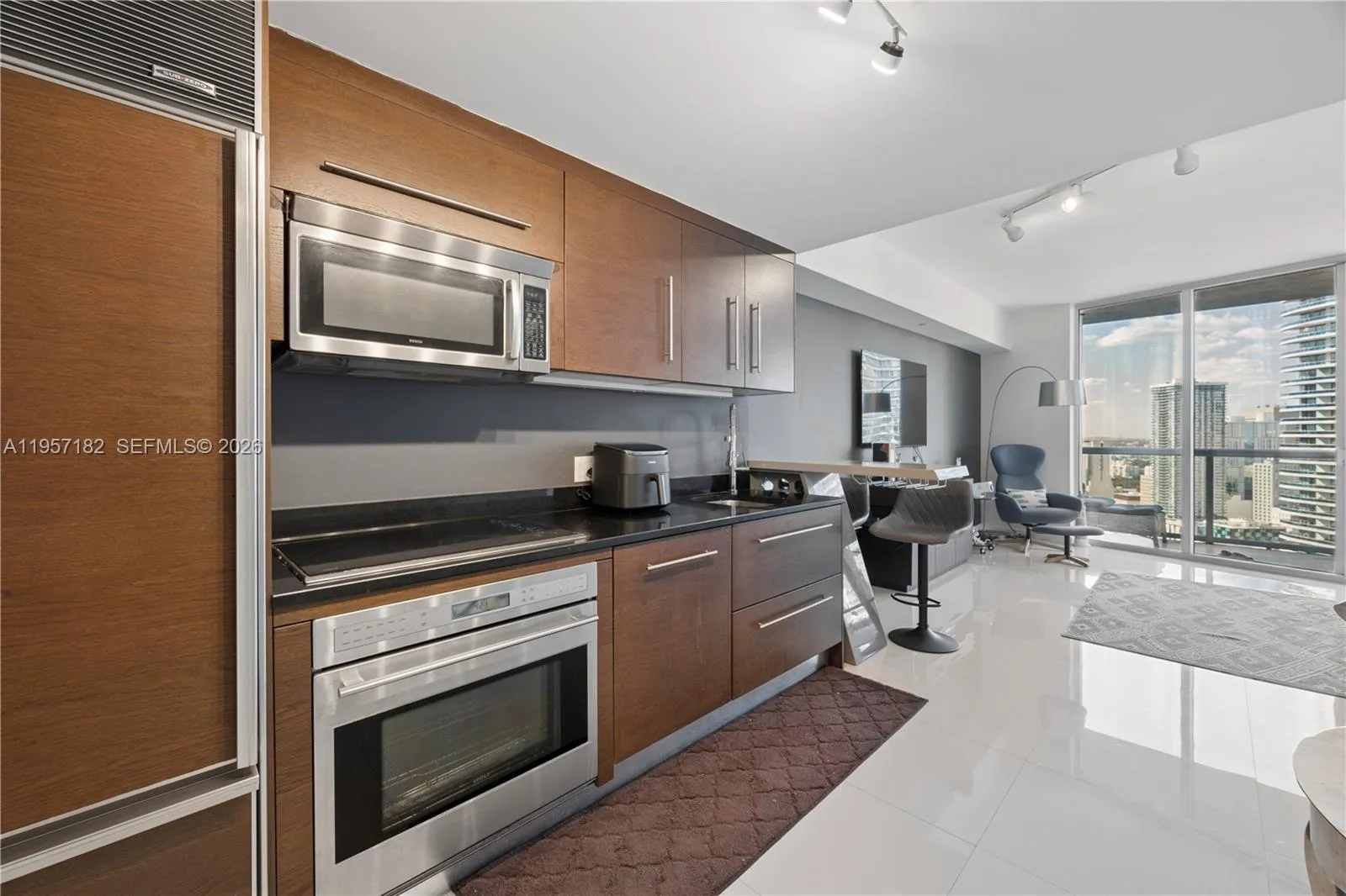 465 Brickell Ave 3804, Miami, Florida 33131, Miami, Florida 33131, 1 Bedroom Bedrooms, ,1 BathroomBathrooms,Residential,For Sale,465 Brickell Ave 3804, Miami, Florida 33131,A11957182