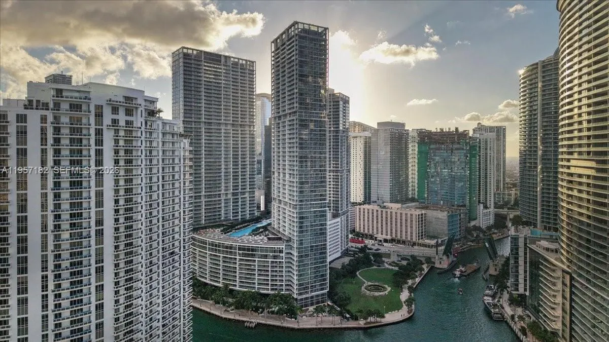 465 Brickell Ave 3804, Miami, Florida 33131, Miami, Florida 33131, 1 Bedroom Bedrooms, ,1 BathroomBathrooms,Residential,For Sale,465 Brickell Ave 3804, Miami, Florida 33131,A11957182