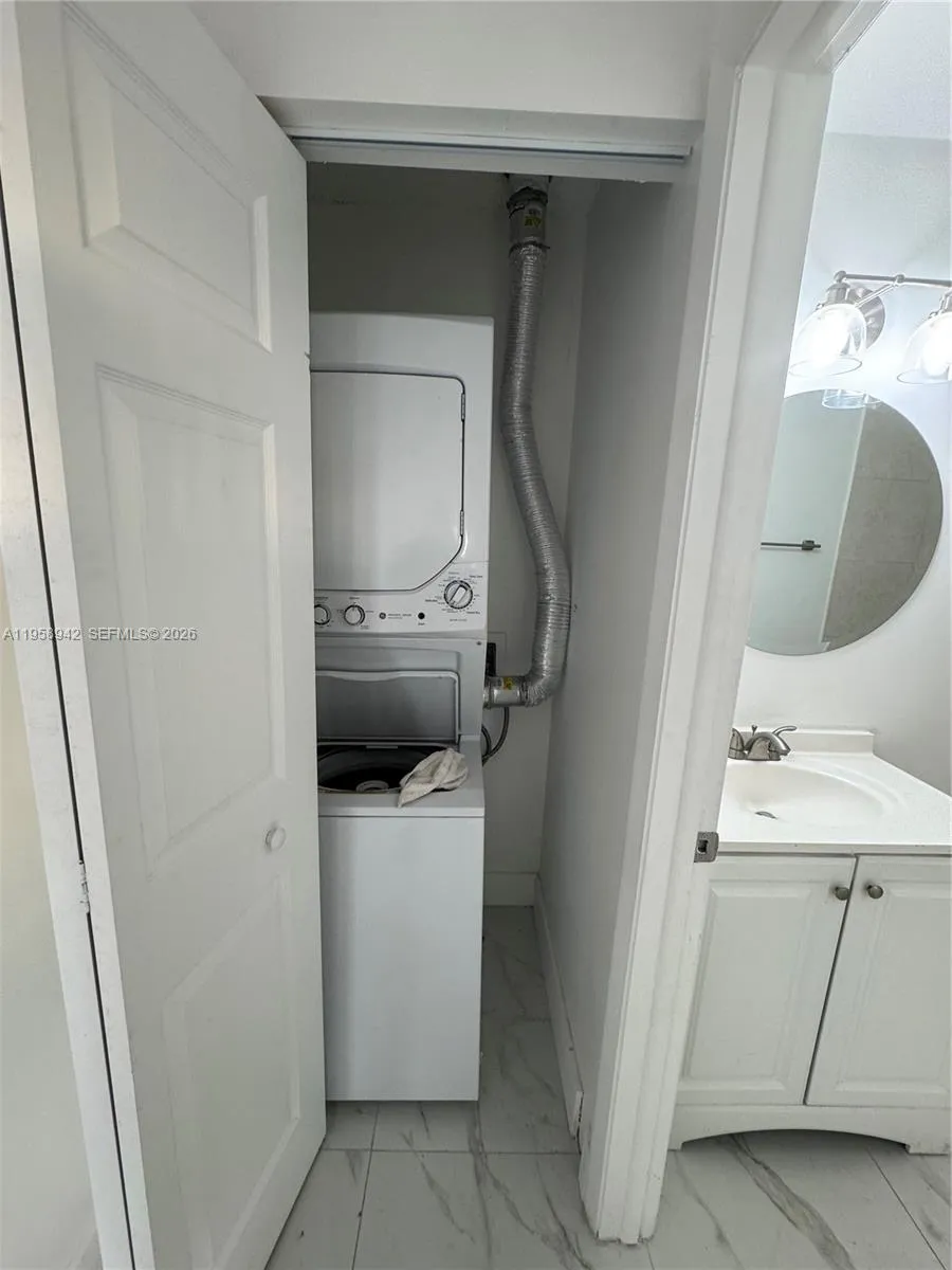 8851 Nw 119th St 4404, Hialeah Gardens, Florida 33, Hialeah Gardens, Florida 33018, 2 Bedrooms Bedrooms, ,2 BathroomsBathrooms,Residential Lease,For Rent,8851 Nw 119th St 4404, Hialeah Gardens, Florida 33,A11958942