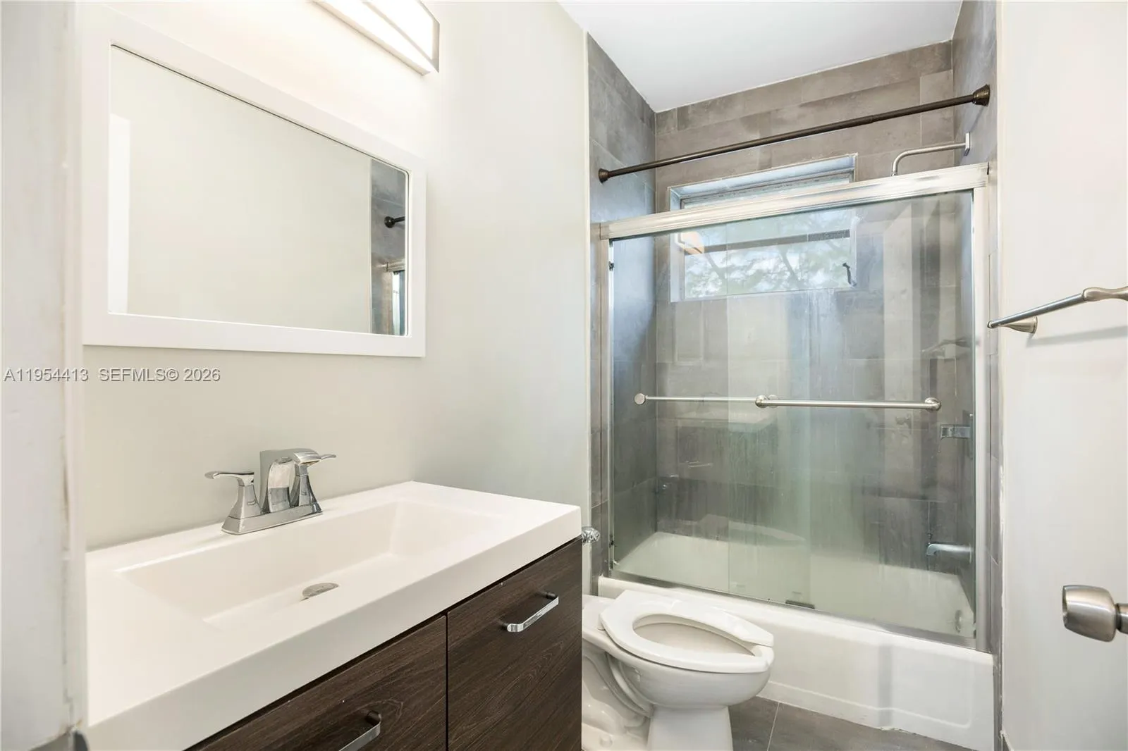 7725 Carlyle Ave 10, Miami Beach, Florida 33141, Miami Beach, Florida 33141, ,1 BathroomBathrooms,Residential,For Sale,7725 Carlyle Ave 10, Miami Beach, Florida 33141,A11954413
