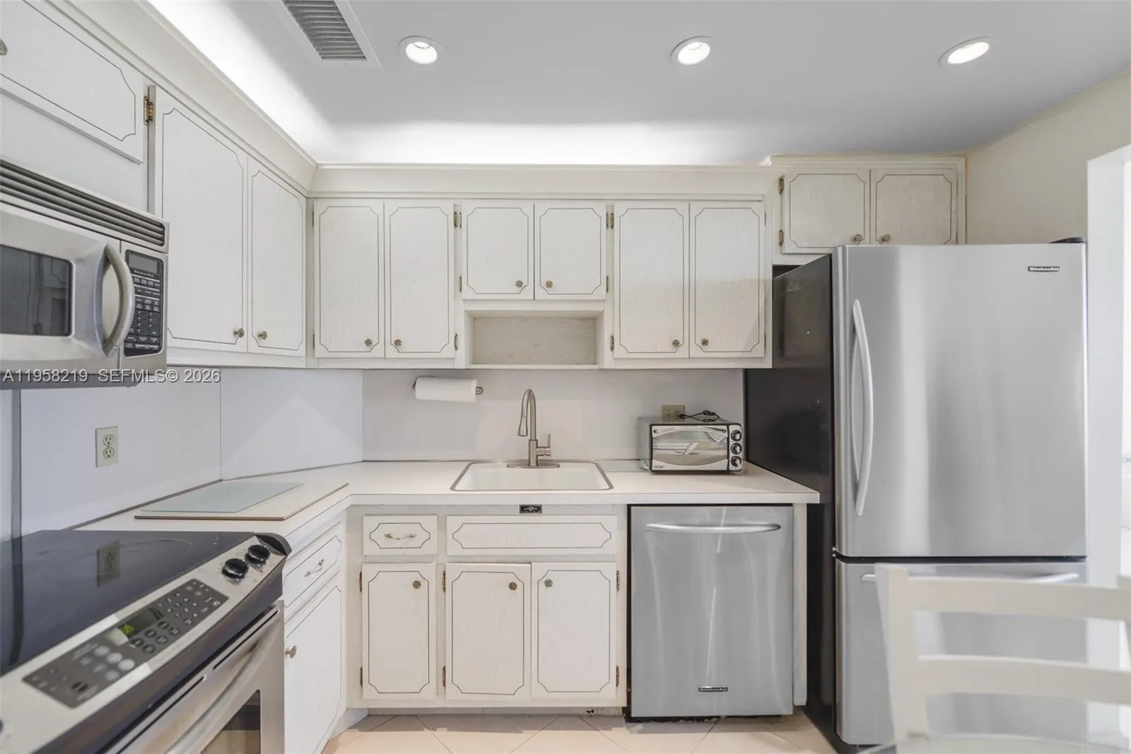 1965 S Ocean Dr 12r, Hallandale Beach, Florida 330, Hallandale Beach, Florida 33009, 2 Bedrooms Bedrooms, ,2 BathroomsBathrooms,Residential,For Sale,1965 S Ocean Dr 12r, Hallandale Beach, Florida 330,A11958219