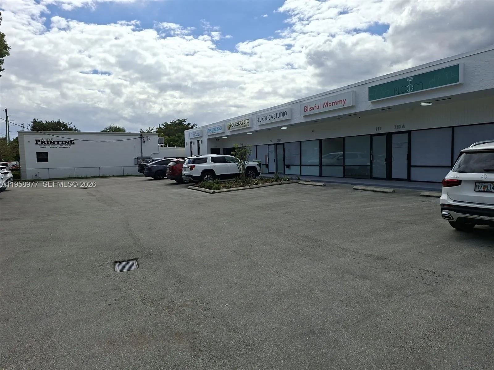 714a S Dixie Hwy, Hallandale Beach, Florida 33009, Hallandale Beach, Florida 33009, ,Commercial Lease,For Rent,714a S Dixie Hwy, Hallandale Beach, Florida 33009,A11958977
