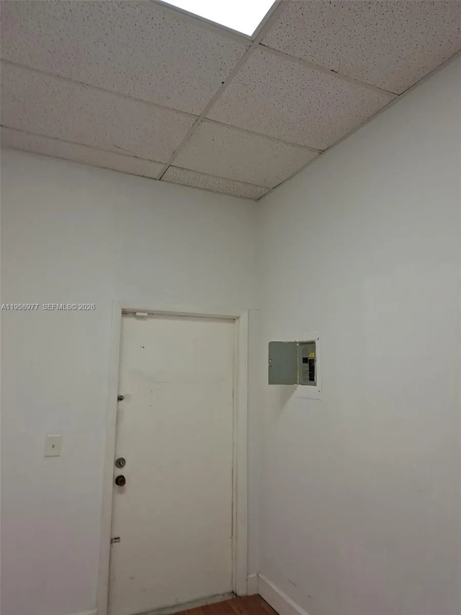 714a S Dixie Hwy, Hallandale Beach, Florida 33009, Hallandale Beach, Florida 33009, ,Commercial Lease,For Rent,714a S Dixie Hwy, Hallandale Beach, Florida 33009,A11958977