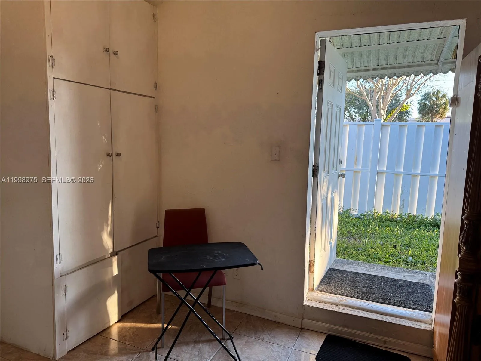 1822 Cleveland St 3, Hollywood, Florida 33020, Hollywood, Florida 33020, ,1 BathroomBathrooms,Residential Lease,For Rent,1822 Cleveland St 3, Hollywood, Florida 33020,A11958975