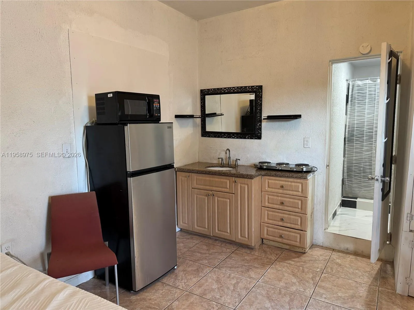 1822 Cleveland St 3, Hollywood, Florida 33020, Hollywood, Florida 33020, ,1 BathroomBathrooms,Residential Lease,For Rent,1822 Cleveland St 3, Hollywood, Florida 33020,A11958975