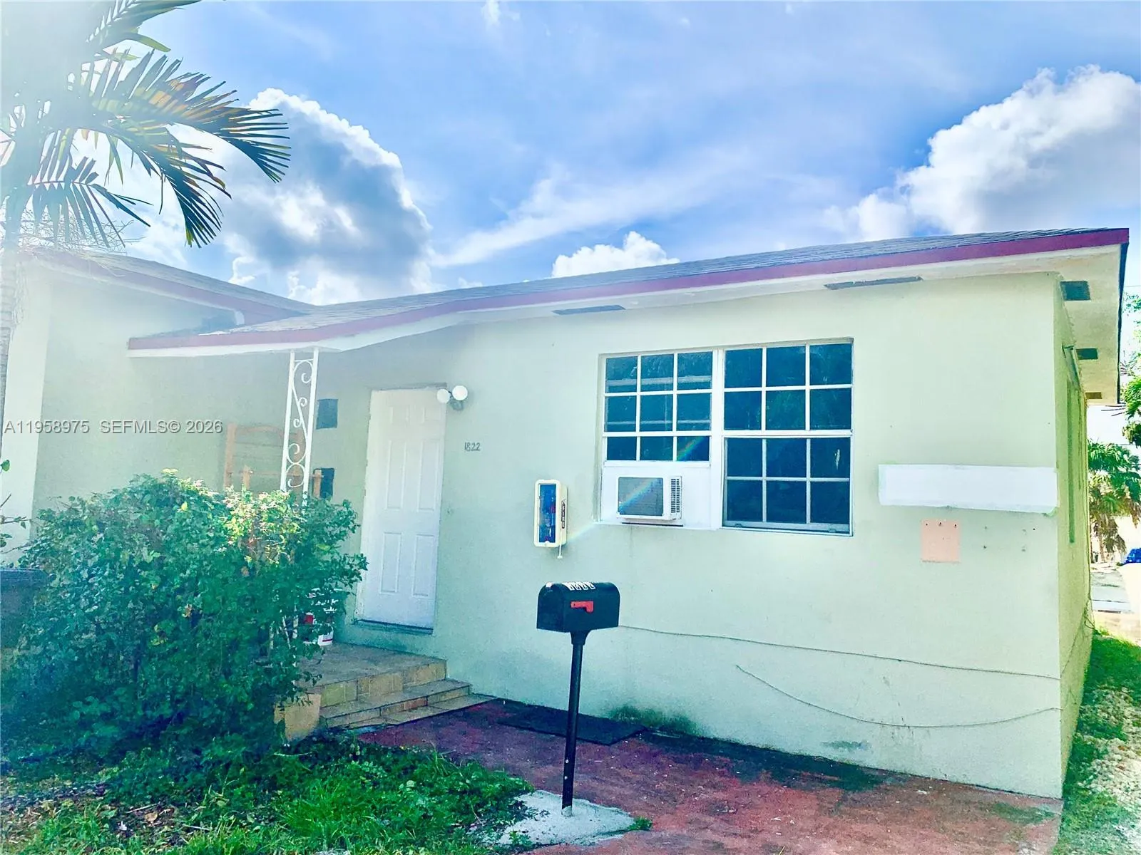 1822 Cleveland St 3, Hollywood, Florida 33020, Hollywood, Florida 33020, ,1 BathroomBathrooms,Residential Lease,For Rent,1822 Cleveland St 3, Hollywood, Florida 33020,A11958975