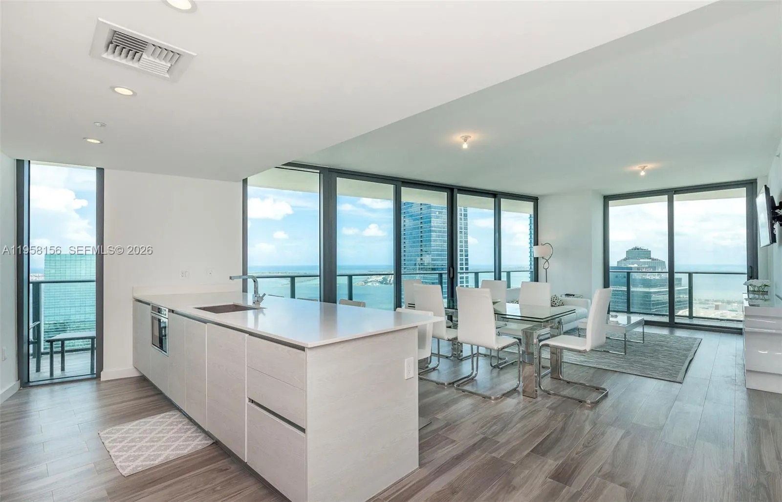 1300 S Miami Ave 4505, Miami, Florida 33130, Miami, Florida 33130, 3 Bedrooms Bedrooms, ,2 BathroomsBathrooms,Residential Lease,For Rent,1300 S Miami Ave 4505, Miami, Florida 33130,A11958156