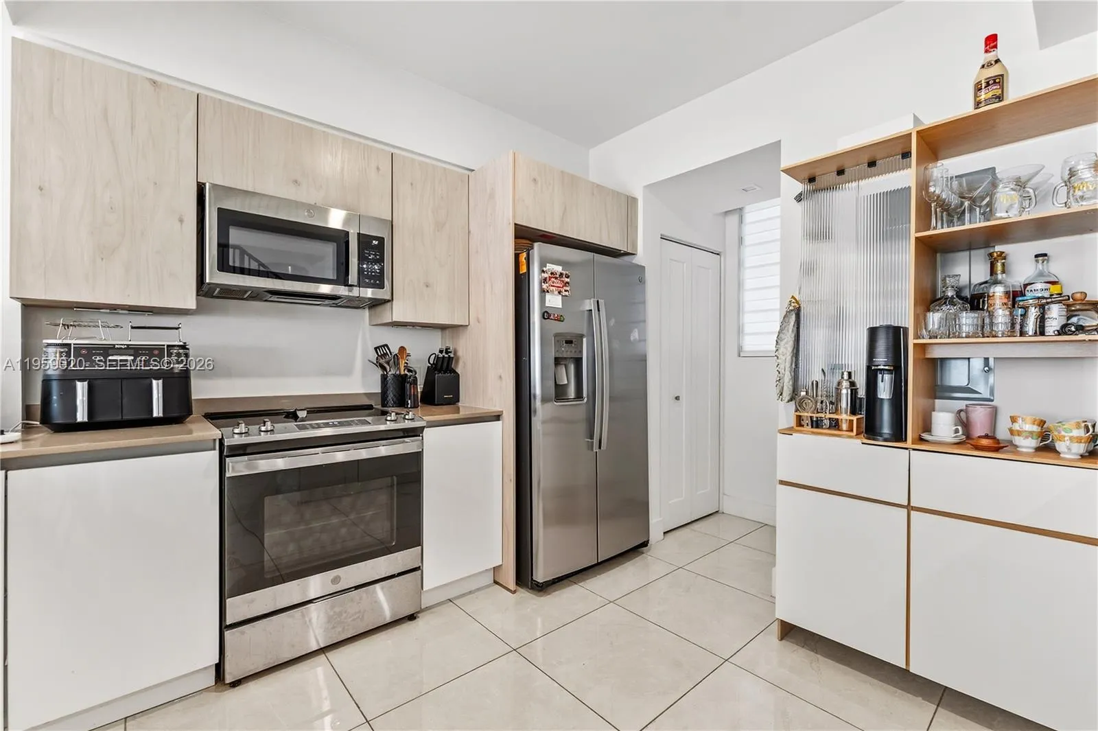 4150 N Oak Pl, Dania Beach, Florida 33314, Dania Beach, Florida 33314, 3 Bedrooms Bedrooms, ,2 BathroomsBathrooms,Residential,For Sale,4150 N Oak Pl, Dania Beach, Florida 33314,A11959020