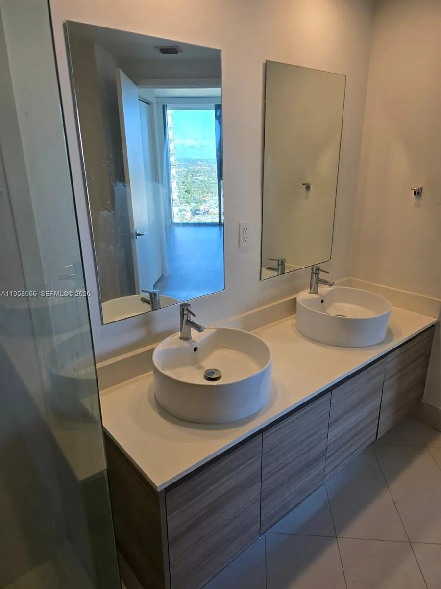 121 Ne 34th St 2816, Miami, Florida 33137, Miami, Florida 33137, 2 Bedrooms Bedrooms, ,2 BathroomsBathrooms,Residential,For Sale,121 Ne 34th St 2816, Miami, Florida 33137,A11958955