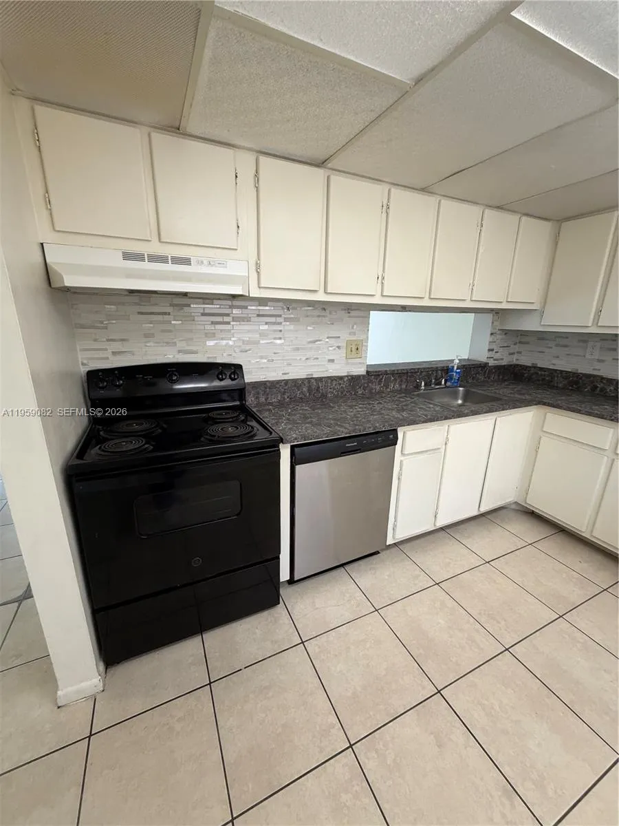 8600 Sw 133rd Ave Rd 422, Miami, Florida 33183, Miami, Florida 33183, 2 Bedrooms Bedrooms, ,2 BathroomsBathrooms,Residential Lease,For Rent,8600 Sw 133rd Ave Rd 422, Miami, Florida 33183,A11959082