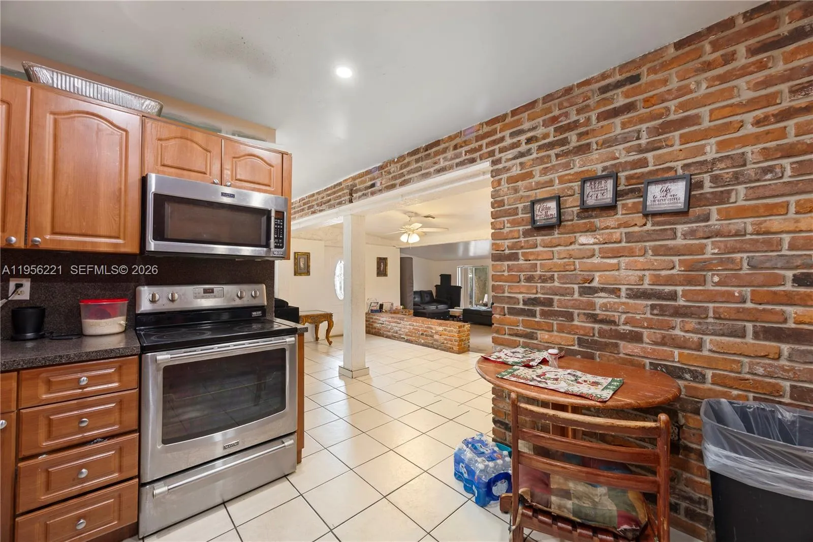 3920 Sw 32nd Ave, West Park, Florida 33023, West Park, Florida 33023, 3 Bedrooms Bedrooms, ,2 BathroomsBathrooms,Residential,For Sale,3920 Sw 32nd Ave, West Park, Florida 33023,A11956221