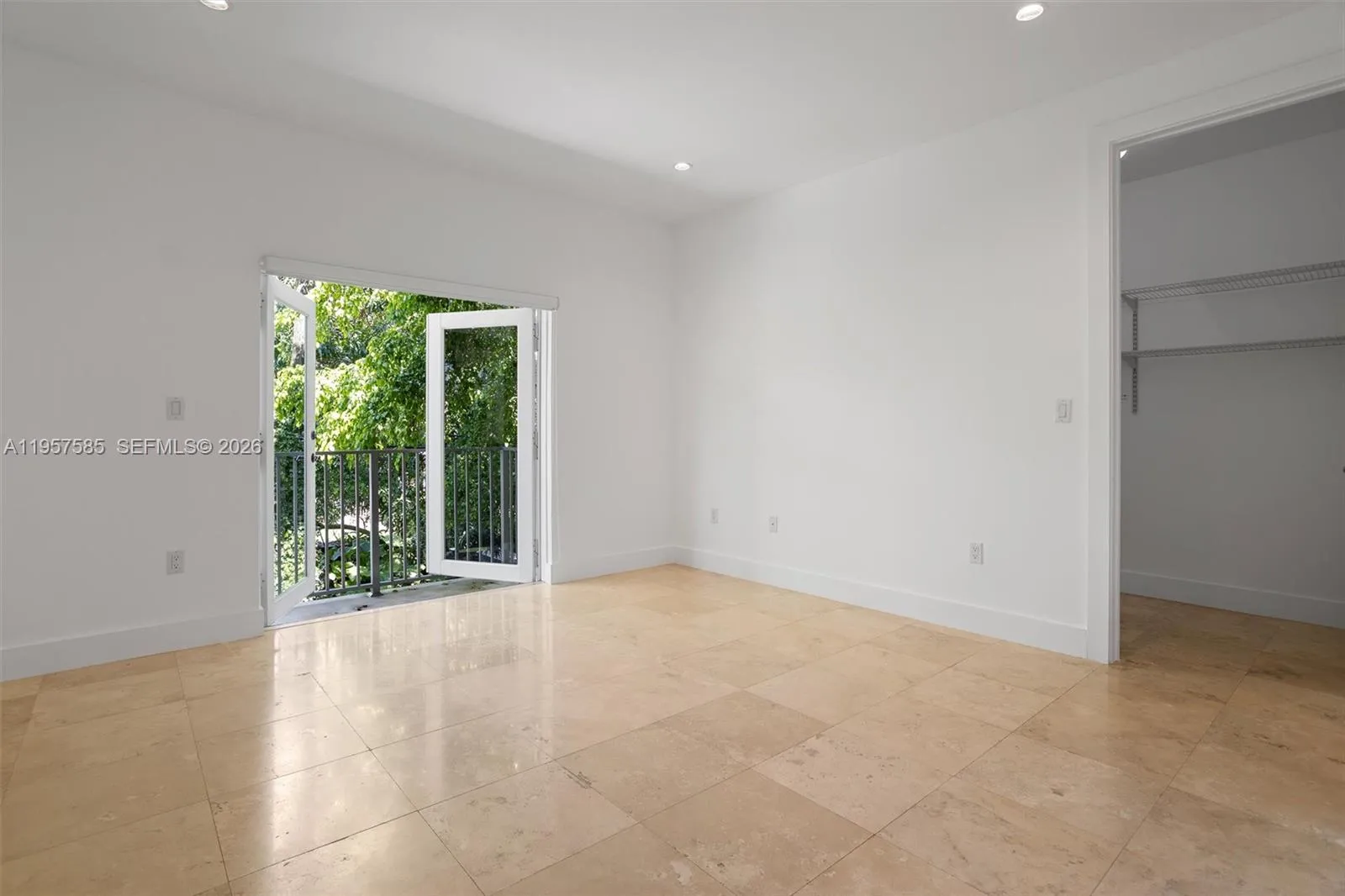 2784 Sw 34th Ave, Miami, Florida 33133, Miami, Florida 33133, 3 Bedrooms Bedrooms, ,3 BathroomsBathrooms,Residential,For Sale,2784 Sw 34th Ave, Miami, Florida 33133,A11957585