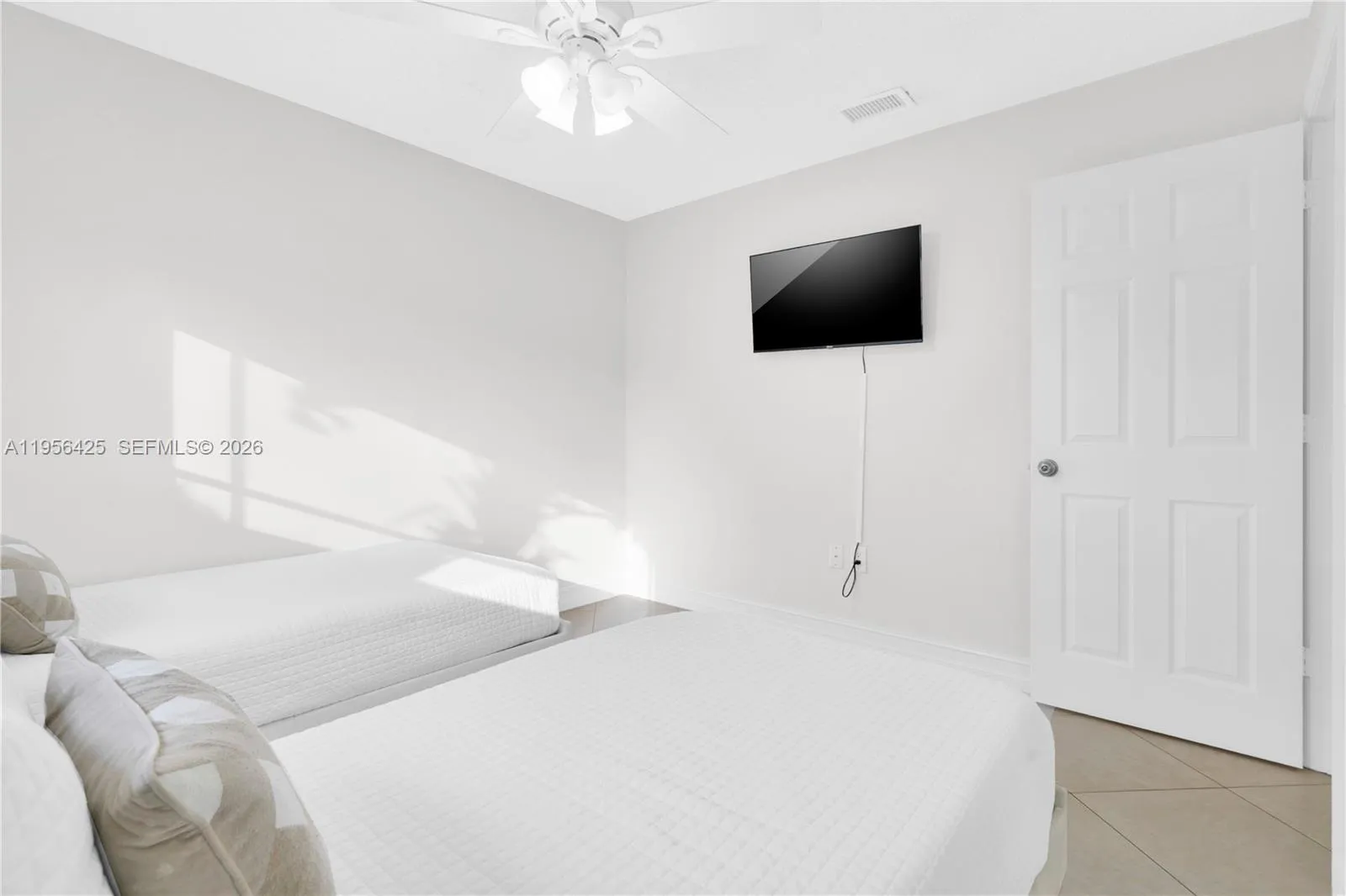 3210 Sw 24th Ter, Miami, Florida 33145, Miami, Florida 33145, ,Residential Income,For Sale,3210 Sw 24th Ter, Miami, Florida 33145,A11956425