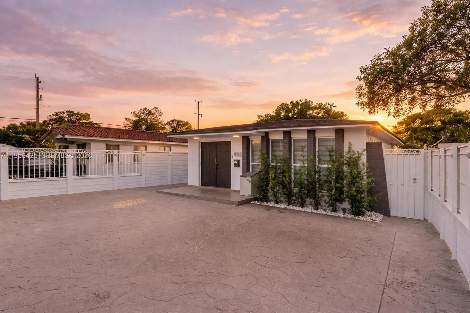 3210 Sw 24th Ter, Miami, Florida 33145, Miami, Florida 33145, ,Residential Income,For Sale,3210 Sw 24th Ter, Miami, Florida 33145,A11956425