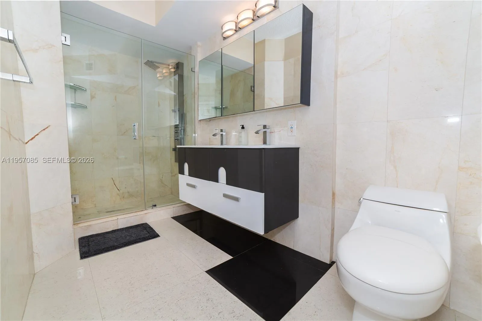 17100 N Bay Rd 1815, Sunny Isles Beach, Florida 33, Sunny Isles Beach, Florida 33160, 3 Bedrooms Bedrooms, ,2 BathroomsBathrooms,Residential,For Sale,17100 N Bay Rd 1815, Sunny Isles Beach, Florida 33,A11957085
