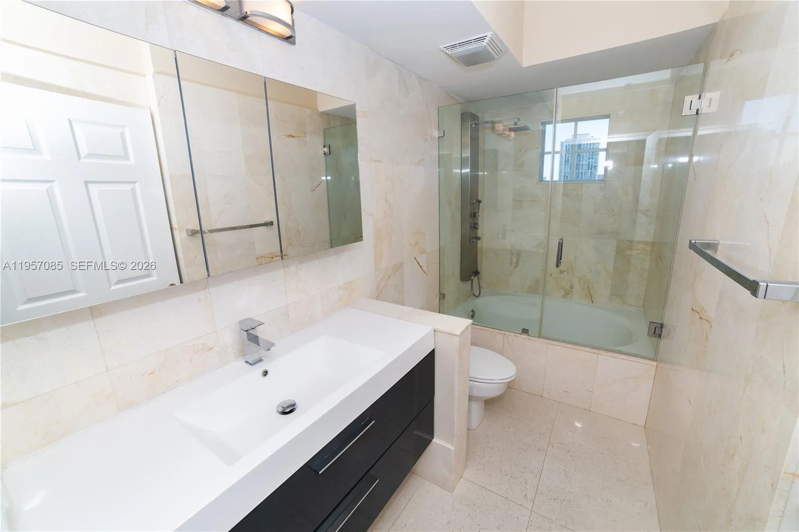 17100 N Bay Rd 1815, Sunny Isles Beach, Florida 33, Sunny Isles Beach, Florida 33160, 3 Bedrooms Bedrooms, ,2 BathroomsBathrooms,Residential,For Sale,17100 N Bay Rd 1815, Sunny Isles Beach, Florida 33,A11957085