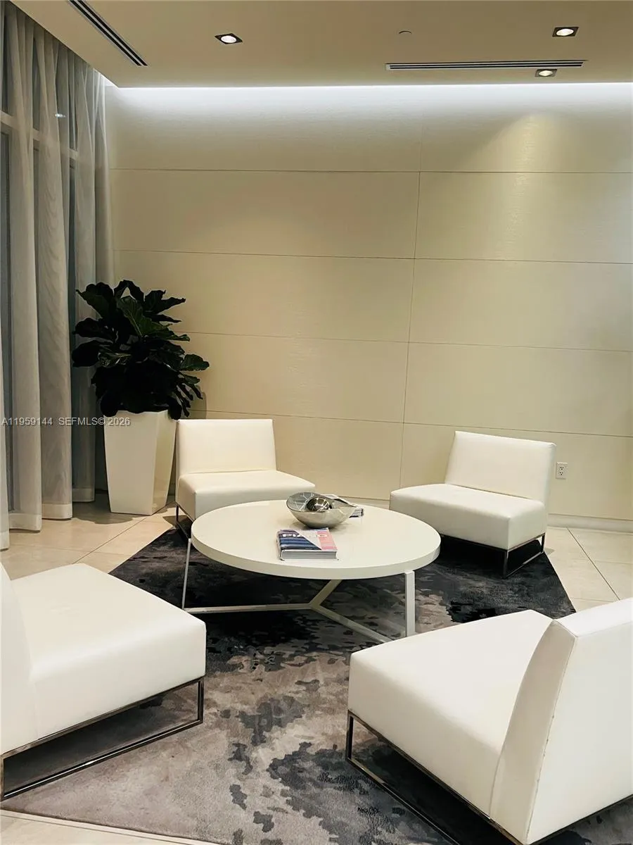 4250 Biscayne Blvd 1618, Miami, Florida 33137, Miami, Florida 33137, 2 Bedrooms Bedrooms, ,2 BathroomsBathrooms,Residential,For Sale,4250 Biscayne Blvd 1618, Miami, Florida 33137,A11959144