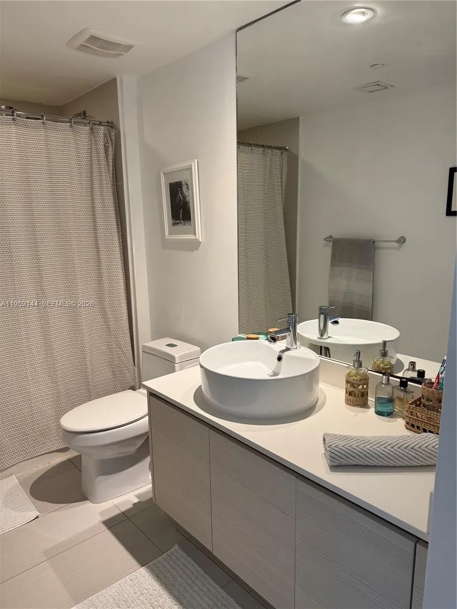 4250 Biscayne Blvd 1618, Miami, Florida 33137, Miami, Florida 33137, 2 Bedrooms Bedrooms, ,2 BathroomsBathrooms,Residential,For Sale,4250 Biscayne Blvd 1618, Miami, Florida 33137,A11959144