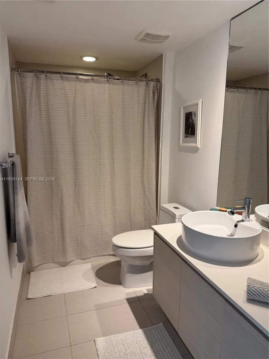 4250 Biscayne Blvd 1618, Miami, Florida 33137, Miami, Florida 33137, 2 Bedrooms Bedrooms, ,2 BathroomsBathrooms,Residential,For Sale,4250 Biscayne Blvd 1618, Miami, Florida 33137,A11959144