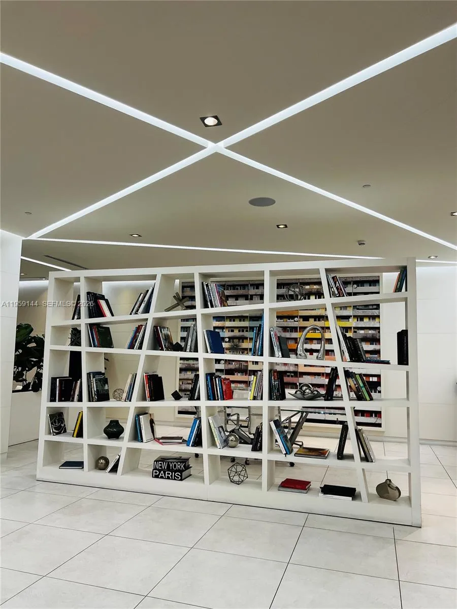 4250 Biscayne Blvd 1618, Miami, Florida 33137, Miami, Florida 33137, 2 Bedrooms Bedrooms, ,2 BathroomsBathrooms,Residential,For Sale,4250 Biscayne Blvd 1618, Miami, Florida 33137,A11959144