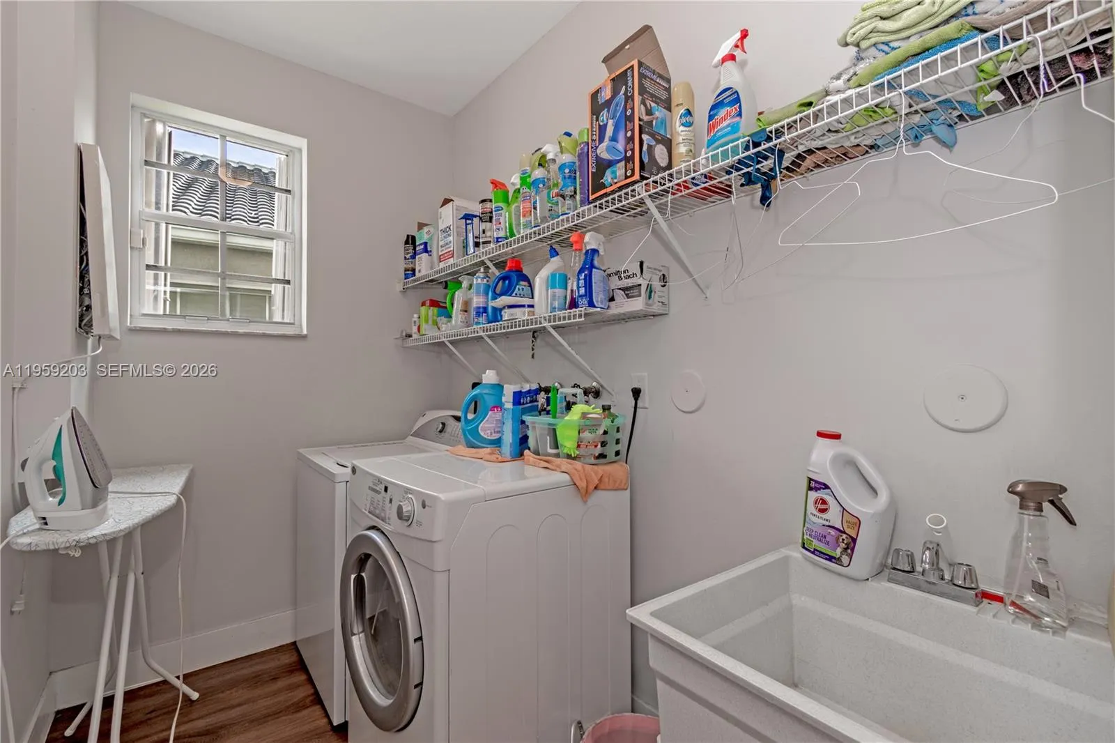 1095 Chenille Cir, Weston, Florida 33327, Weston, Florida 33327, 7 Bedrooms Bedrooms, ,4 BathroomsBathrooms,Residential,For Sale,1095 Chenille Cir, Weston, Florida 33327,A11959203