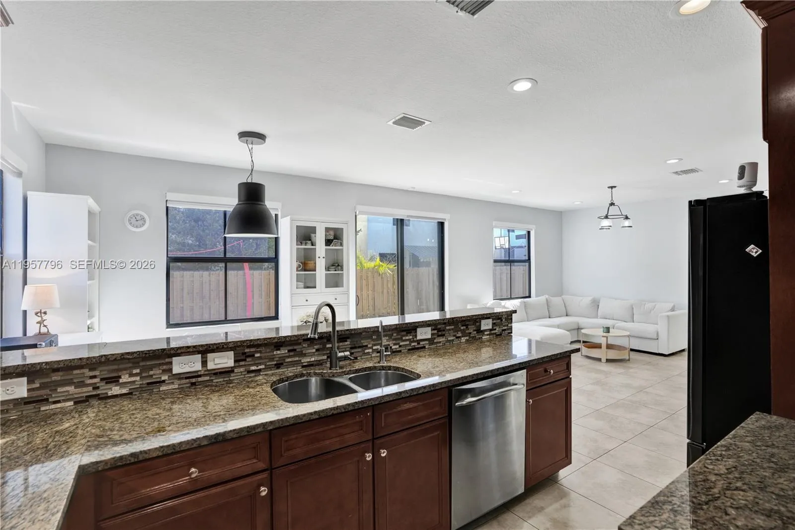 8895 Nw 100th Pl, Doral, Florida 33178, Doral, Florida 33178, 5 Bedrooms Bedrooms, ,4 BathroomsBathrooms,Residential,For Sale,8895 Nw 100th Pl, Doral, Florida 33178,A11957796