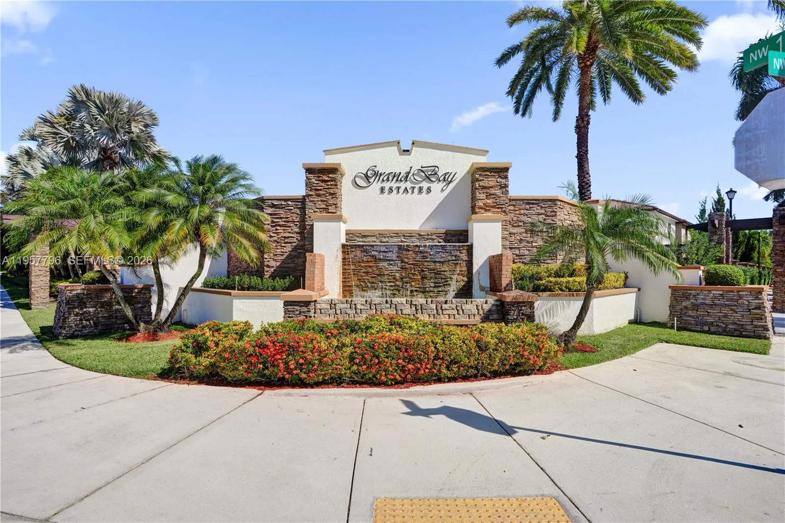 8895 Nw 100th Pl, Doral, Florida 33178, Doral, Florida 33178, 5 Bedrooms Bedrooms, ,4 BathroomsBathrooms,Residential,For Sale,8895 Nw 100th Pl, Doral, Florida 33178,A11957796